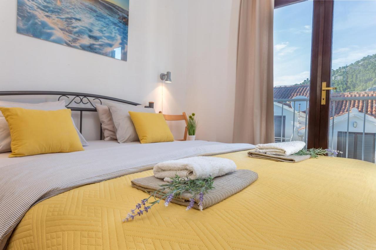 So Hvar So Good! Spacious With Terrace Hvar Town Exteriör bild