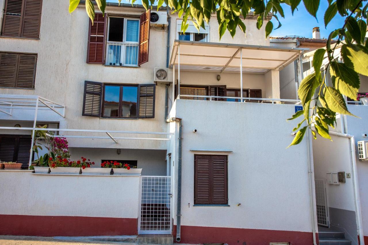 So Hvar So Good! Spacious With Terrace Hvar Town Exteriör bild